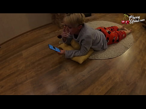 ❤️ Traks Blondīne sūc milzīgu locekli sūc un lēkā uz tā - anālais sekss ❤️ Seks video pie mums lv.sexflashgame.ru